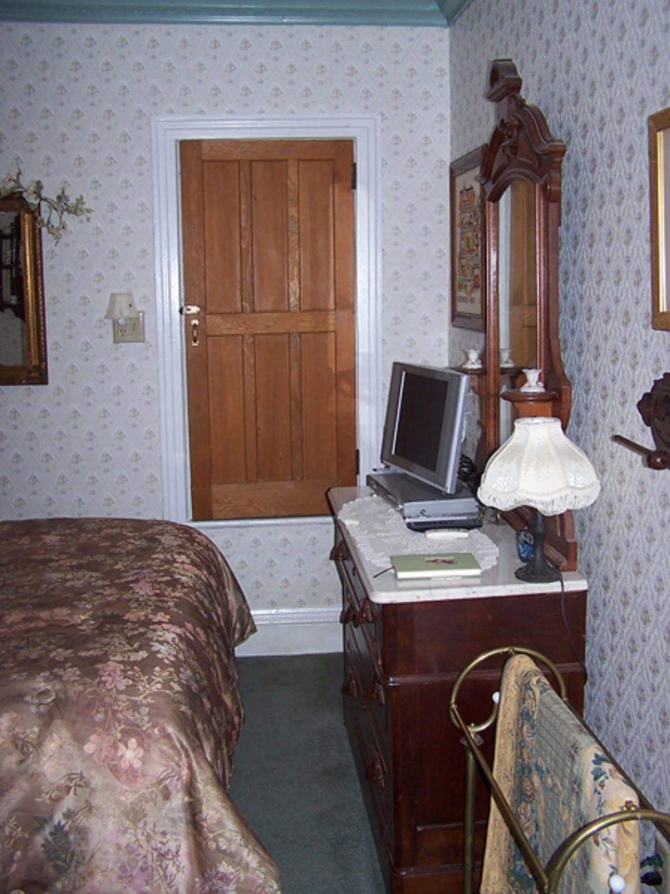 Bellinger Rose Bed & Breakfast Herkimer Екстериор снимка