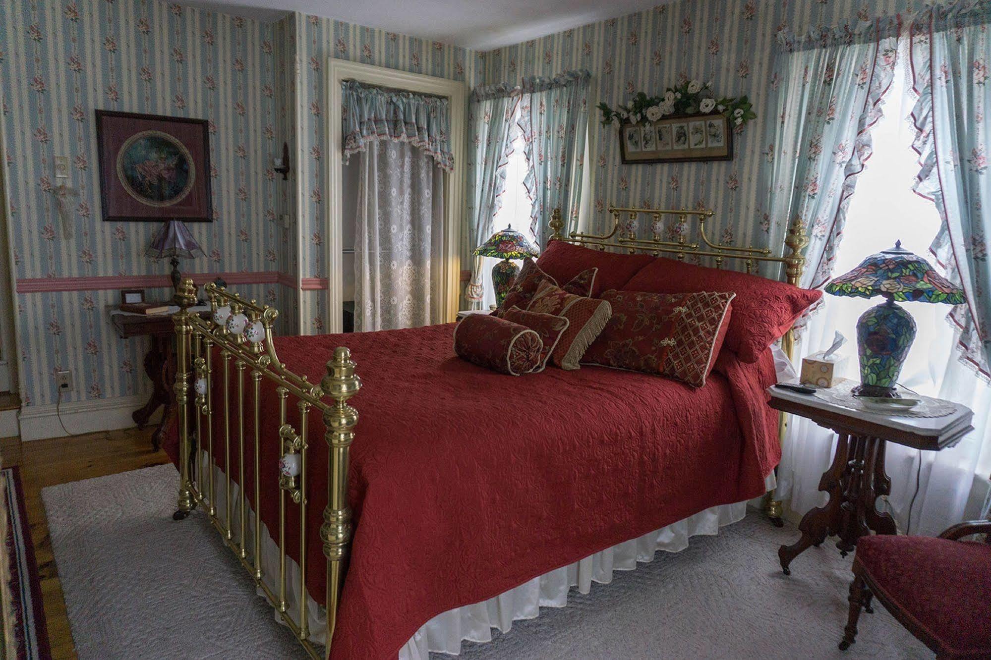 Bellinger Rose Bed & Breakfast Herkimer Екстериор снимка