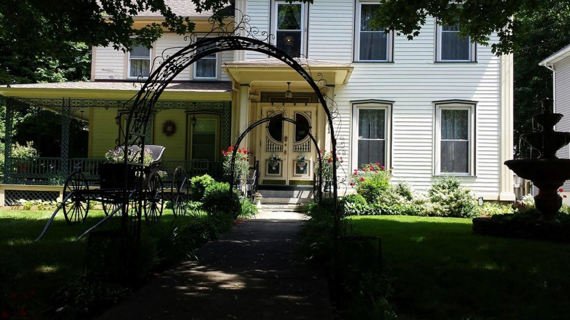 Bellinger Rose Bed & Breakfast Herkimer Екстериор снимка